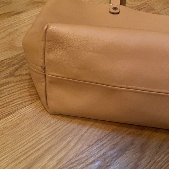 FEED Project Tote Camel Leather Shopping Bag - FEED a 100 - Picture 5 of 12